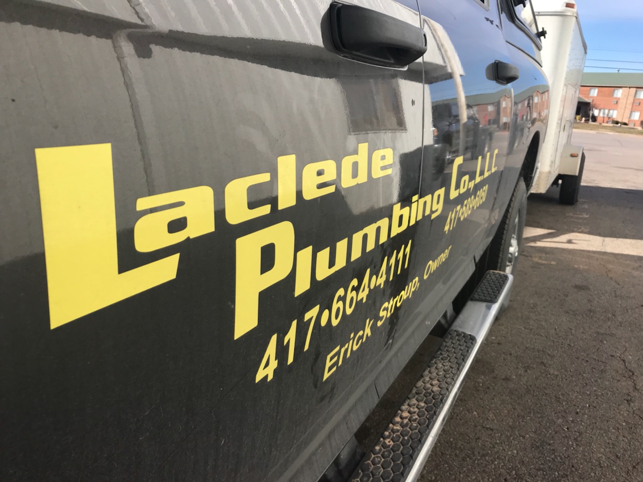 Laclede Plumbing Co., LLC Logo