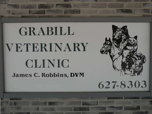 Grabill Veterinary Clinic Logo