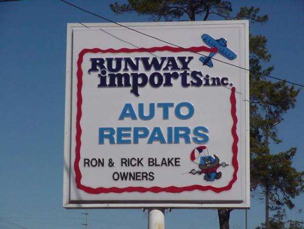 Runway Imports, Inc. Logo