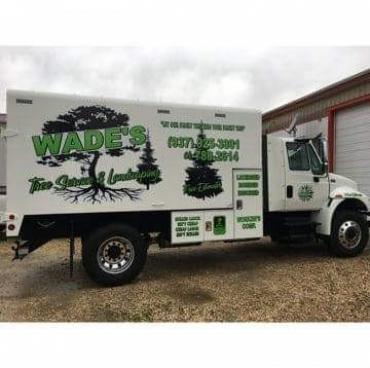 Wade's Tree Service & Landscaping, LLC. Logo