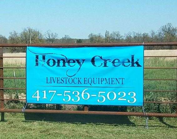 Honey Creek Livestock Equipment LLC Logo