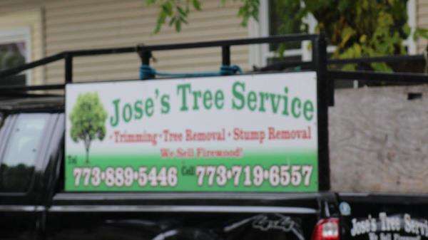 Jose's Tree Service Logo