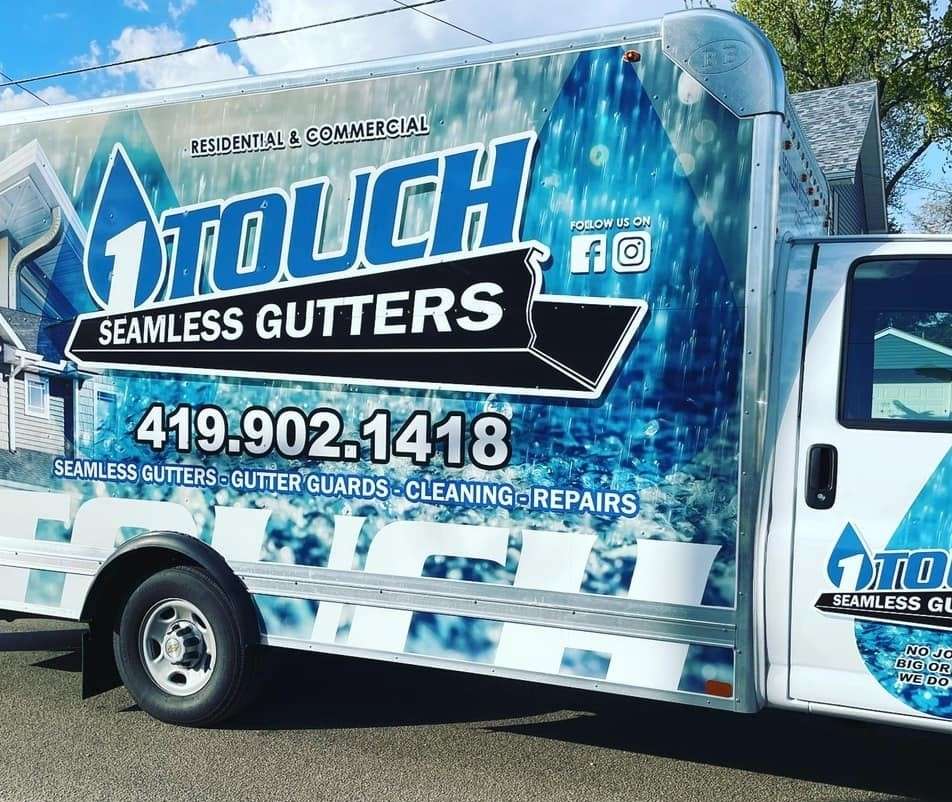 1 Touch Seamless Gutters LLC Logo