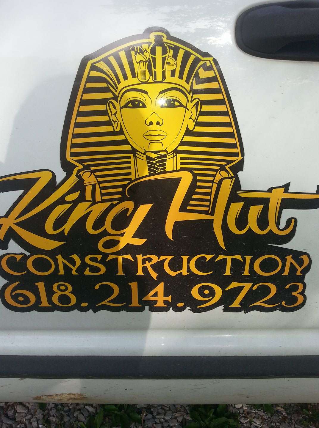 Kinghut Construction LLC Logo