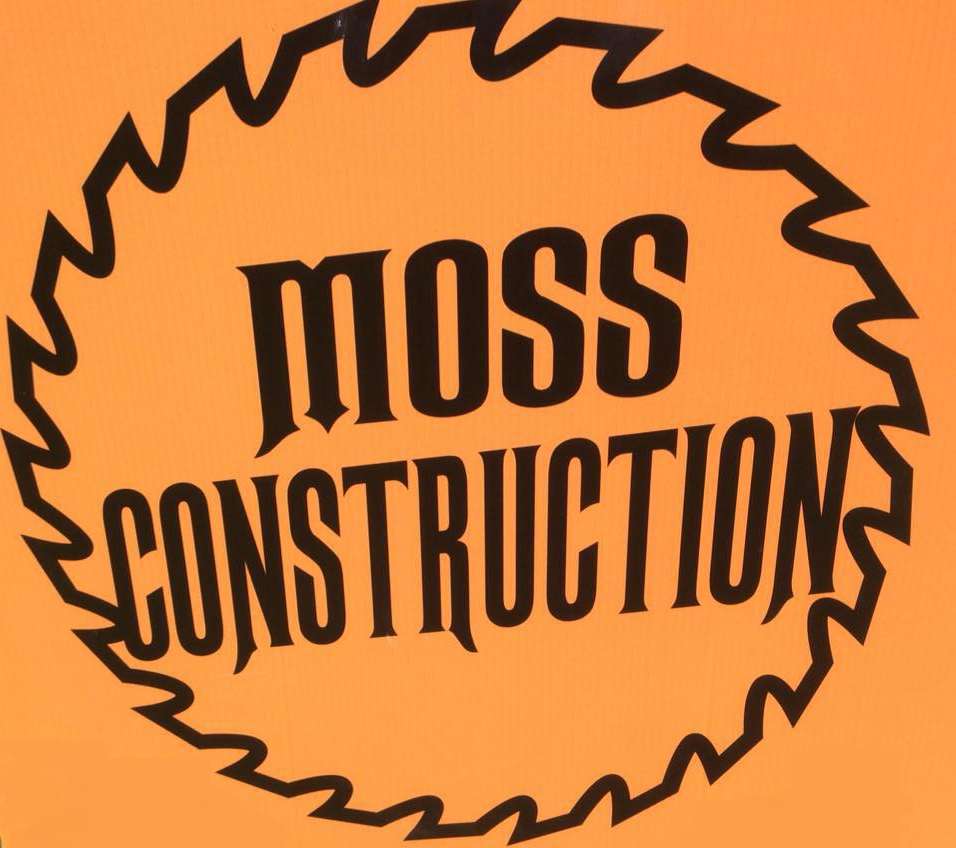 Moss Construction LLC Logo
