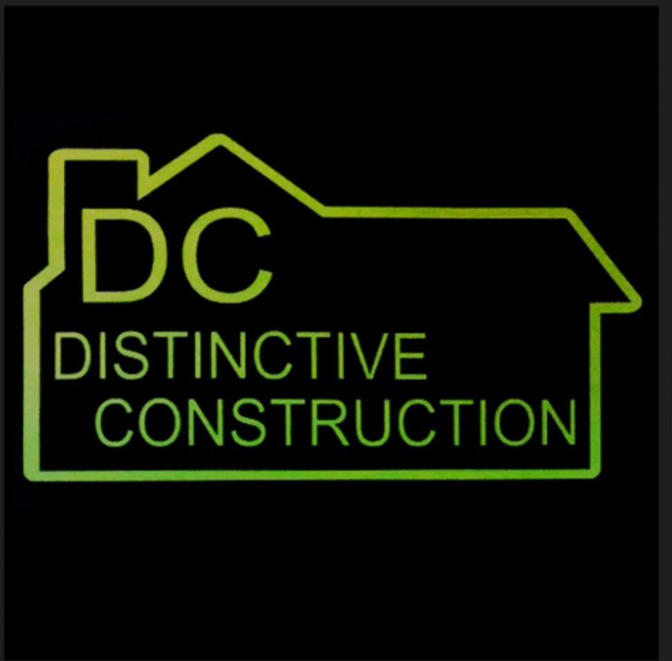 Distinctive Construction LLC Logo