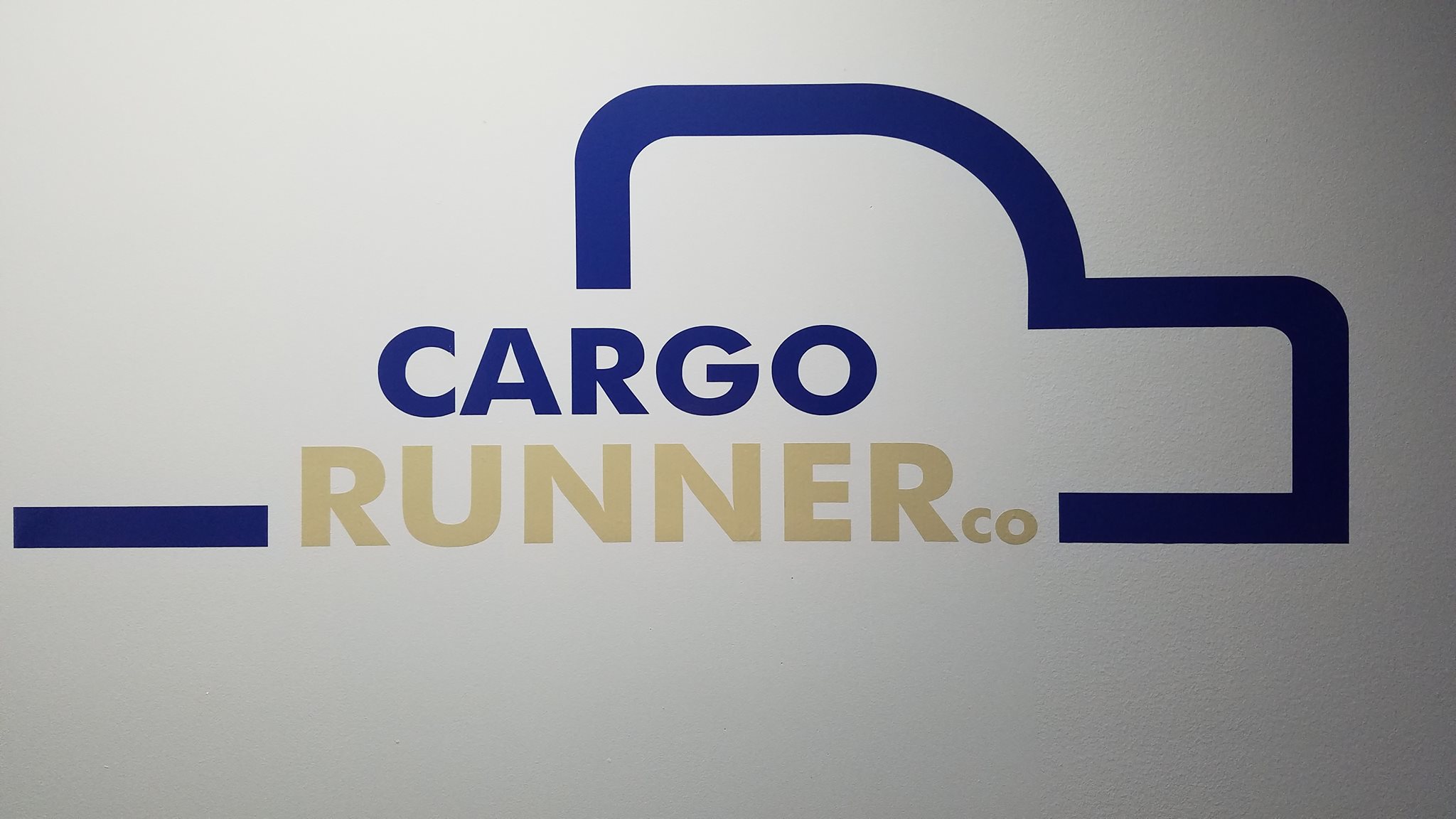 Cargo Runner Co. Logo