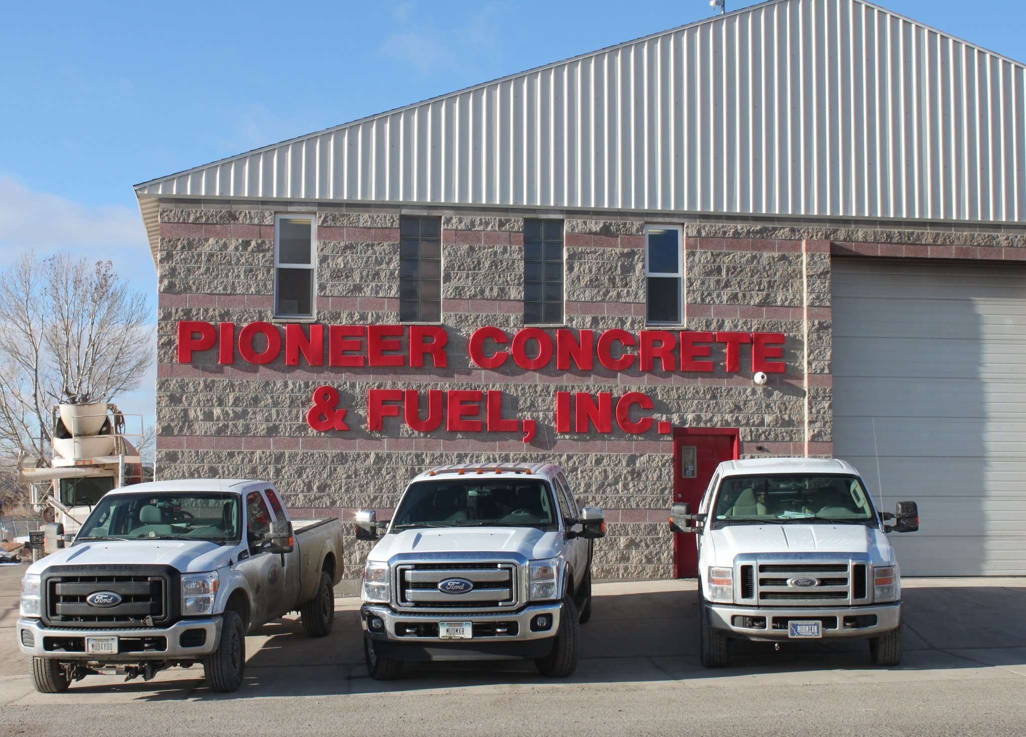 Pioneer Concrete & Fuel, Inc Logo