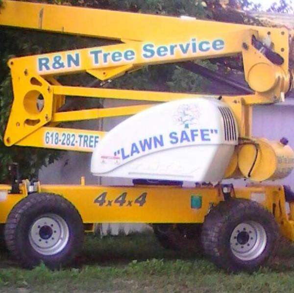 R & N Outdoor Service, LLC Logo